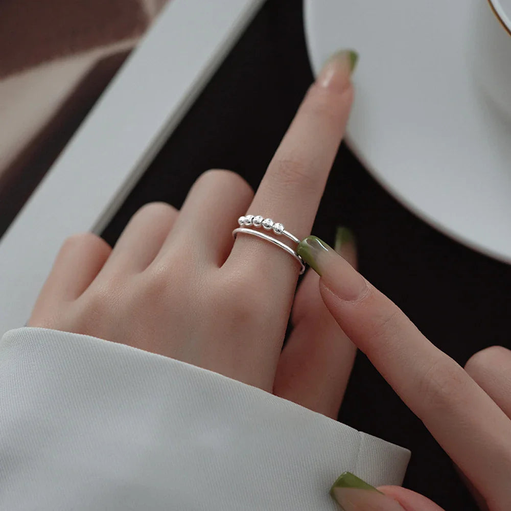 Auralis Ring - Eleganz trifft Gelassenheit. AURAI-Ring
