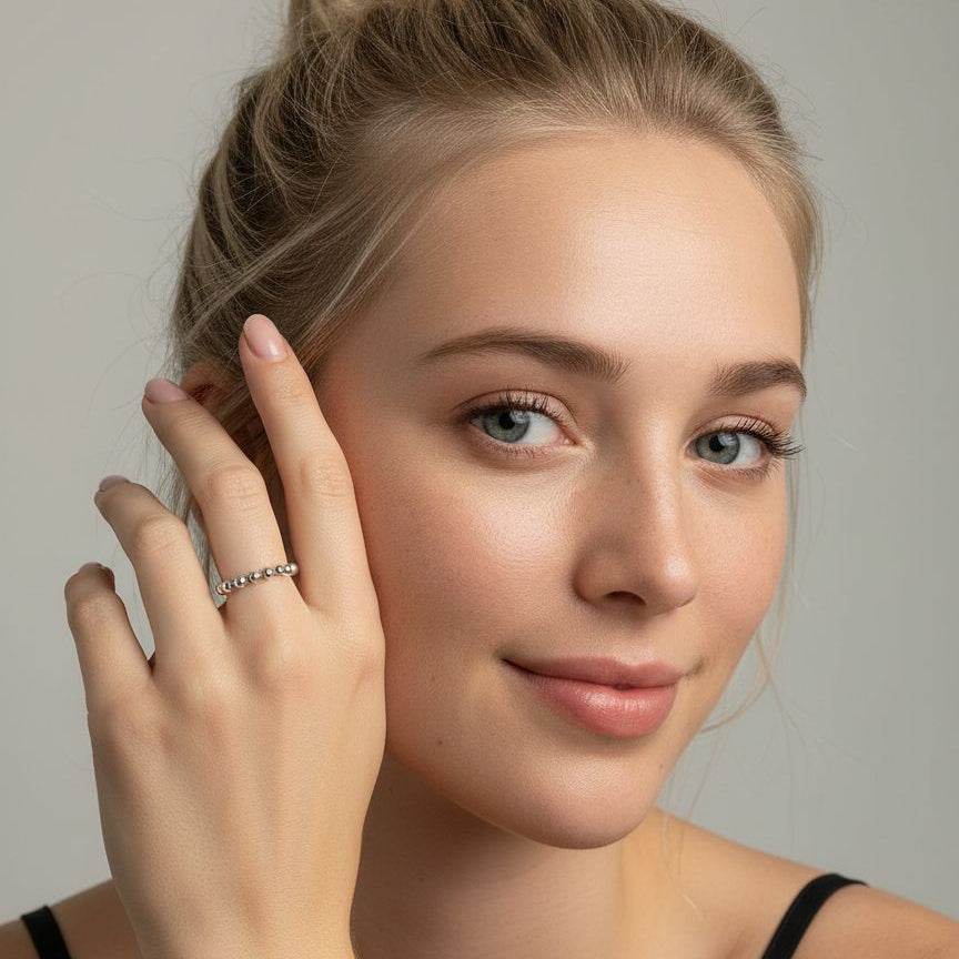 Auralis Ring - Eleganz trifft Gelassenheit. AURAI-Ring